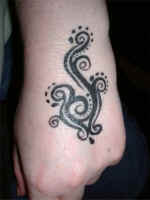 Temp Tattoo: Tribal Scroll