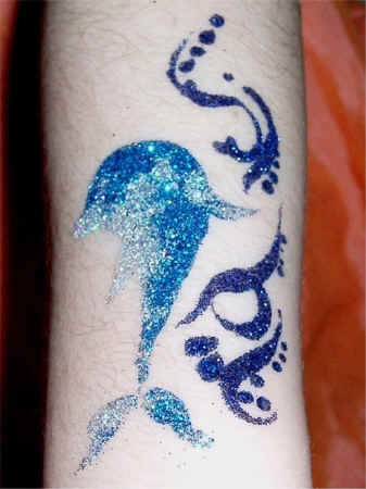 DolphinBlue.JPG (100525 bytes)