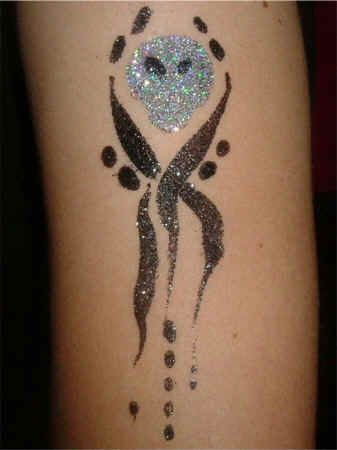 Skull.JPG (84217 bytes)