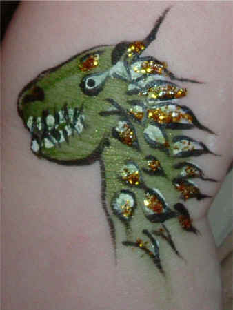 TRex.JPG (93687 bytes)