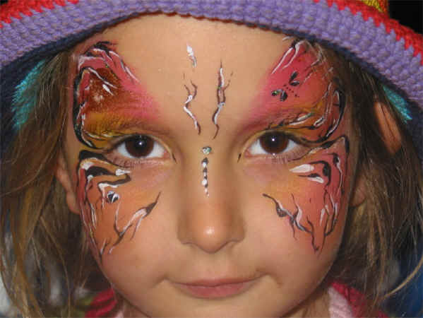 2TheHat.JPG (123471 bytes)