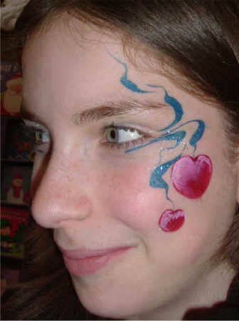 CherryScrollLeft.JPG (92615 bytes)