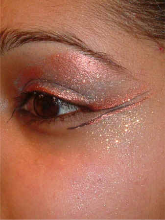 detDarkPeach1.JPG (114742 bytes)