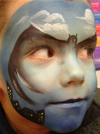 BatmanBlueLeftRev.JPG (97129 bytes)