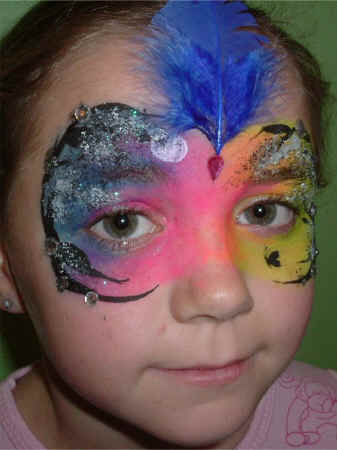 FeatherBlueRight.JPG (99205 bytes)