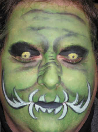 GreenEyedMonsterClosed.JPG (84167 bytes)