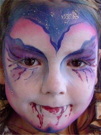 VampireBlueFull.JPG (110767 bytes)