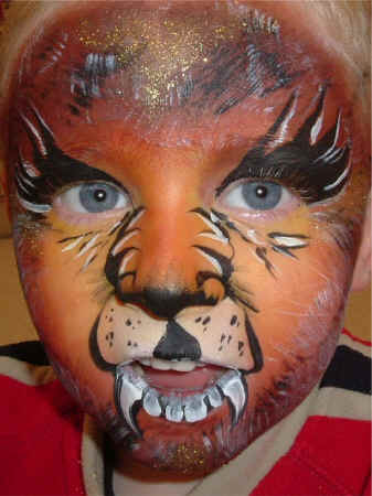 WarewolfGlitterFull.JPG (119799 bytes)