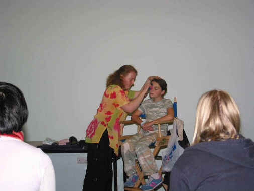 Sml002DemoFeatherGemsWorking1.jpg (57059 bytes)