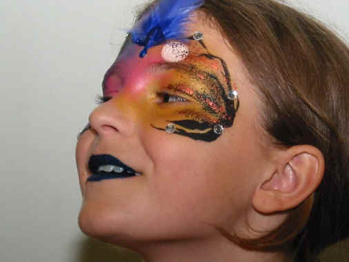 Sml007DemoFeatherGemsAlmostDone.jpg (226965 bytes)